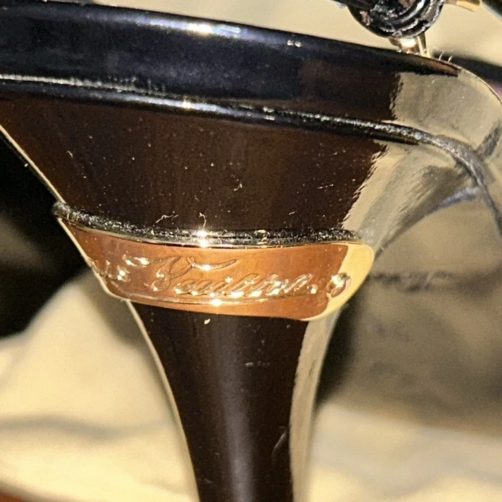 Louis Vuitton Patent Leather Slingback Pumps Women's Size: 38/8 With Dust‎ Bags
